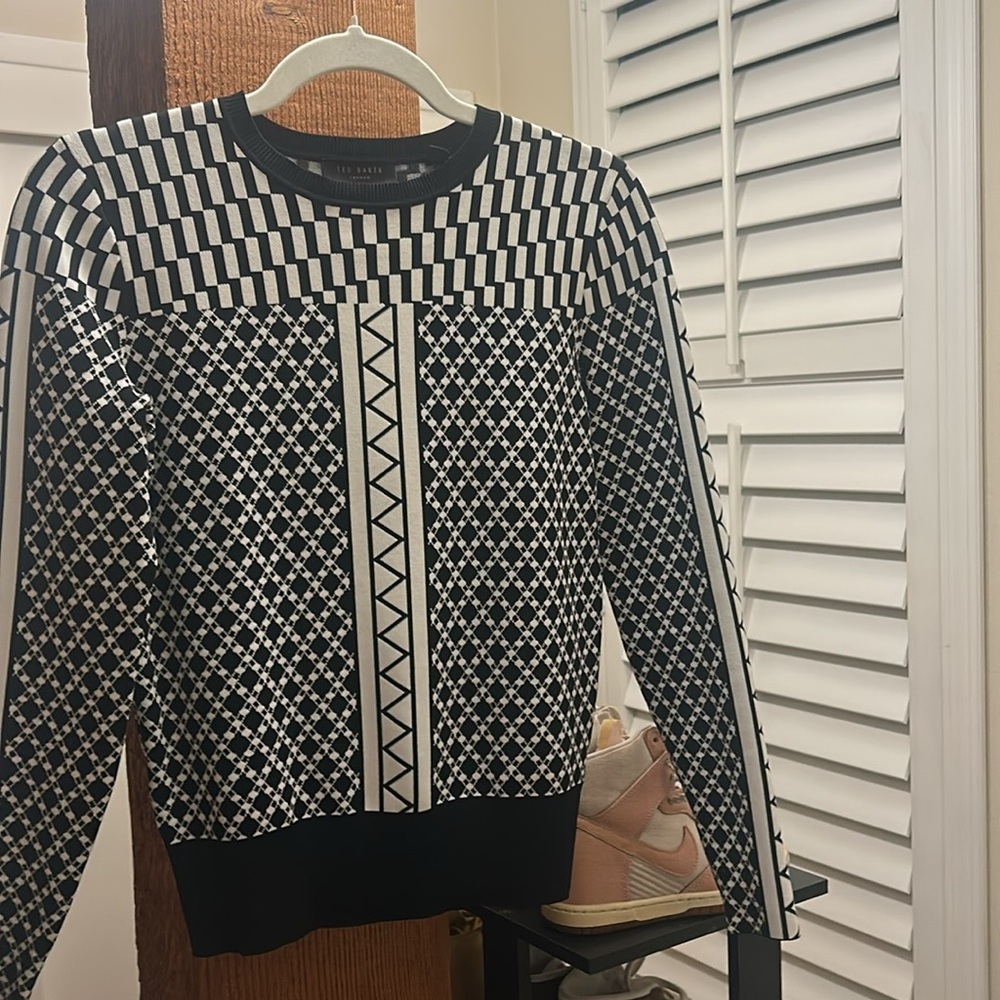 Black and white Ted Baker sweater. Sz 0 rare - Picture 3 of 5